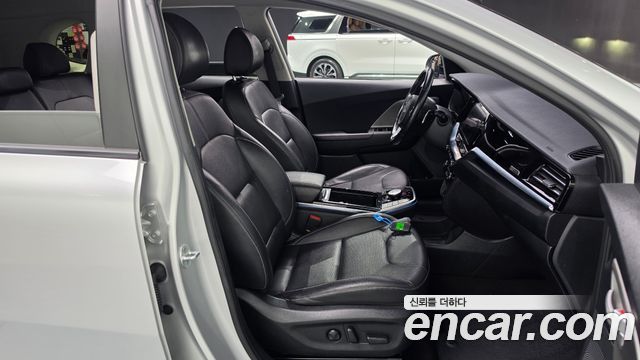 Kia Niro Plus Air 2023 — фото 26