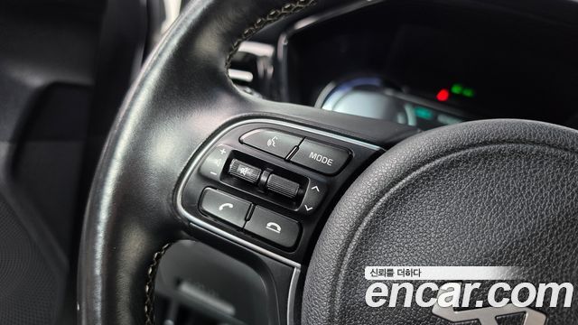 Kia Niro Plus Air 2023 — фото 30