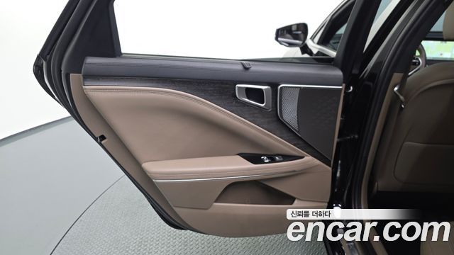 Kia K8 2.5 Gasoline 2WD Noblesse 2023 — фото 31