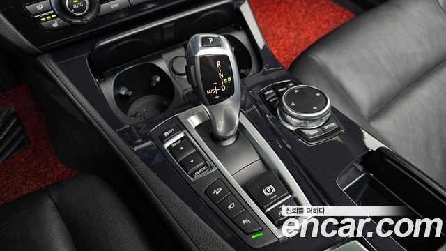 BMW 5 Series (F10) 520d xDrive M Aero Dynamic 2016 — фото 9