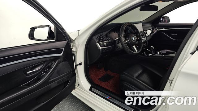 BMW 5 Series (F10) 520d xDrive M Aero Dynamic 2016 — фото 10
