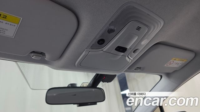 Toyota Prius (IV) 1.8 E 2018 — фото 18