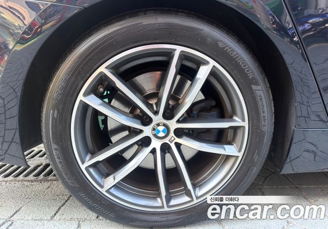 BMW 5 Series (G30) 520i M Sport 2023 — фото 6