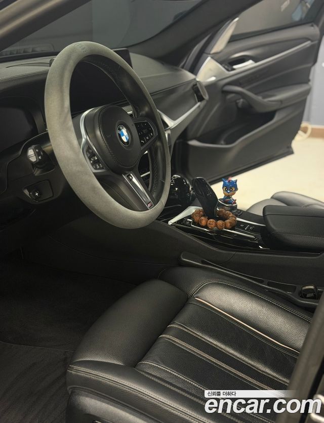 BMW 5 Series (G30) 520i M Sport 2023 — фото 9