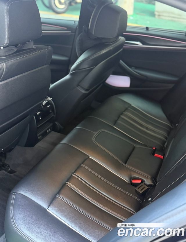 BMW 5 Series (G30) 520i M Sport 2023 — фото 10