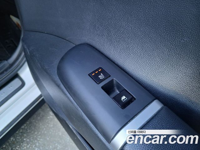 Hyundai Grandeur (GN7) 3.5 LPG 2WD (Taxi) Deluxe 2023 — фото 21