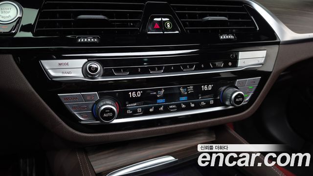 BMW 5 Series (G30) 520d M Sport Package Plus 2020 — фото 41
