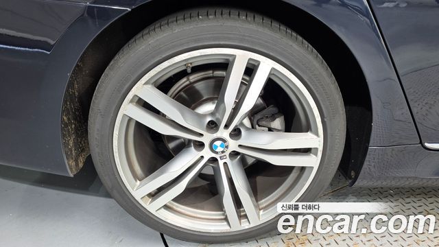 BMW 7 Series (G11) 730Ld xDrive M Sport 2017 — фото 5