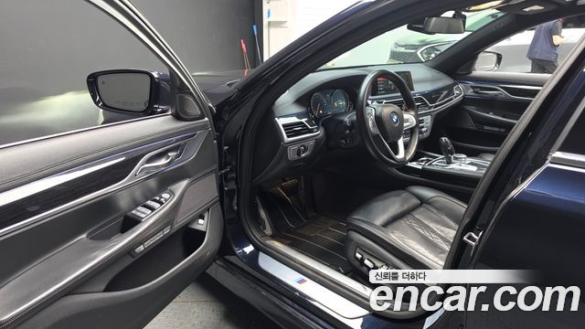 BMW 7 Series (G11) 730Ld xDrive M Sport 2017 — фото 10
