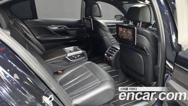 BMW 7 Series (G11) 730Ld xDrive M Sport 2017 — фото 15