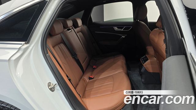 Audi A6 (C8) 45 TFSI Premium 2023 — фото 11