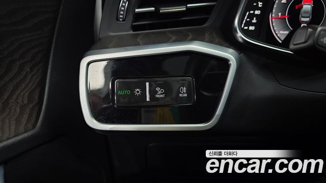 Audi A6 (C8) 45 TFSI Premium 2023 — фото 27