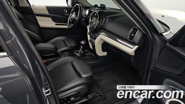 MINI Cooper S Countryman ALL4 2nd 2019 — фото 26