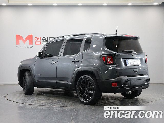 Jeep Renegade 1.3 Limited 2022 — фото 3