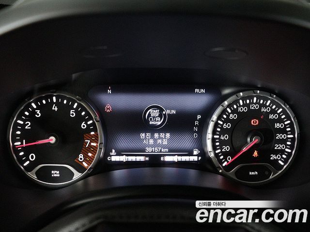 Jeep Renegade 1.3 Limited 2022 — фото 6