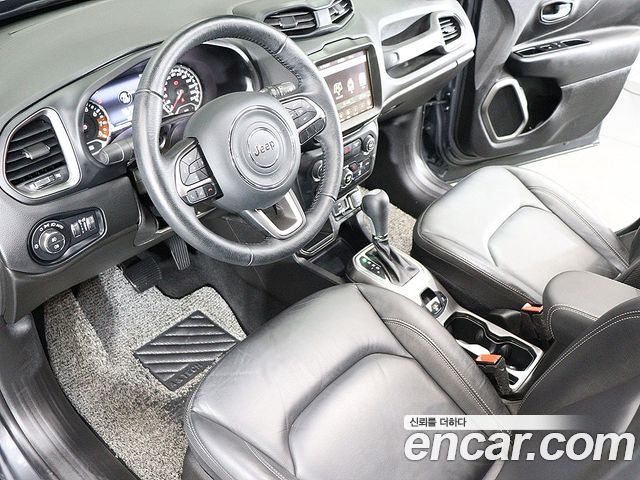 Jeep Renegade 1.3 Limited 2022 — фото 22