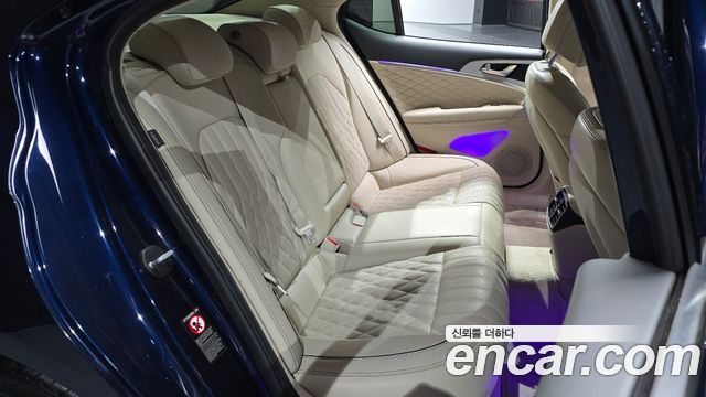 Genesis G70 2.0T Sport Package 2019 — фото 15