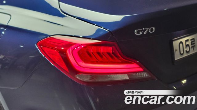 Genesis G70 2.0T Sport Package 2019 — фото 29