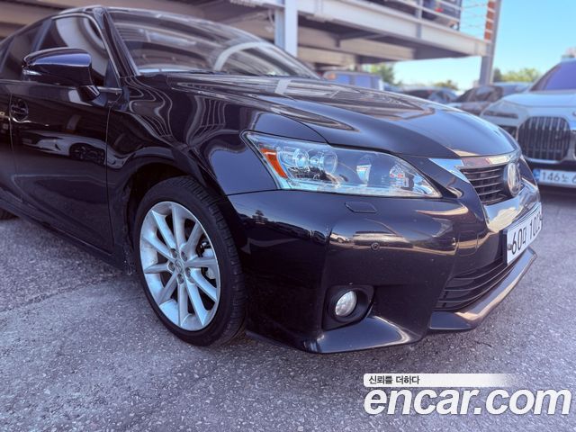 Lexus CT200h 1.8 Compact Luxury ZWA10 2011 — фото 4