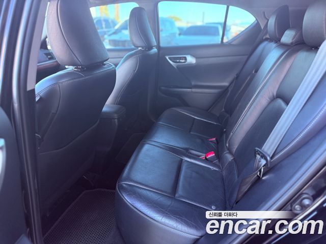 Lexus CT200h 1.8 Compact Luxury ZWA10 2011 — фото 8
