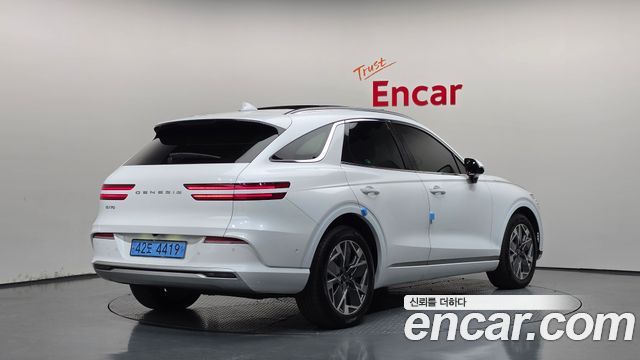 Genesis Electrified (GV70) e-AWD 2022 — фото 2