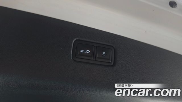 Genesis Electrified (GV70) e-AWD 2022 — фото 18