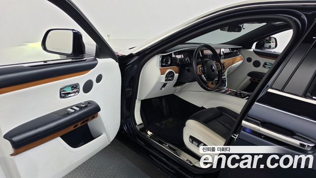 Rolls-Royce Ghost (II) 6.7 EWB V12 2021 — фото 10