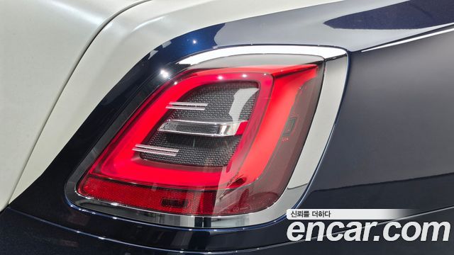 Rolls-Royce Ghost (II) 6.7 EWB V12 2021 — фото 23