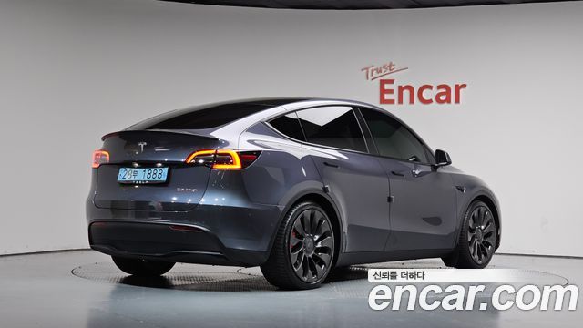 Tesla Model Y Performance AWD 2021 — фото 2
