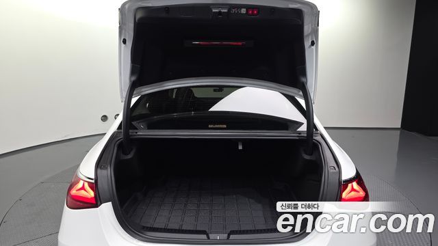 Mercedes-Benz E-Class (W214) E200 Avantgarde 2024 — фото 20