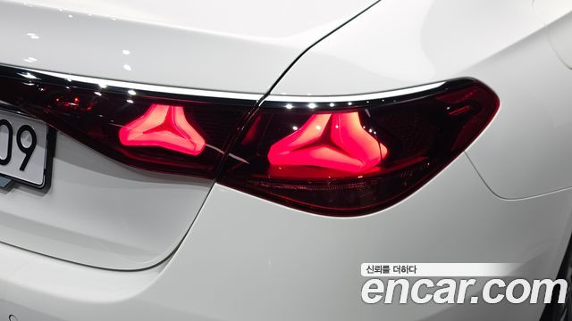 Mercedes-Benz E-Class (W214) E200 Avantgarde 2024 — фото 23