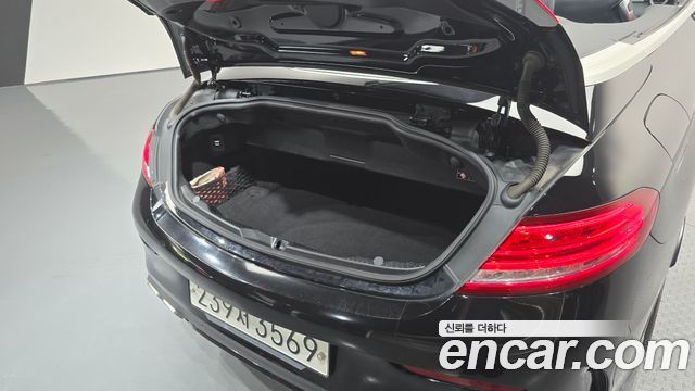 Mercedes-Benz C-Class (W205) C200 Cabriolet 2017 — фото 20