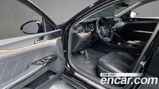 Kia K5 (III) 2.0 Signature 2023 — фото 10