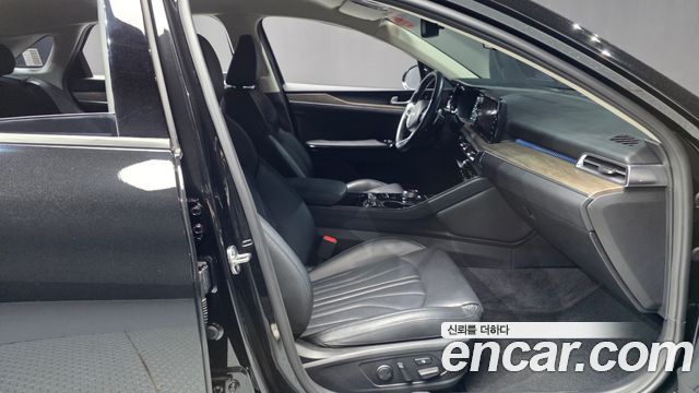 Kia K5 (III) 2.0 Signature 2023 — фото 11