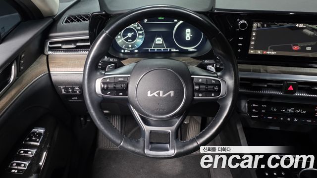 Kia K5 (III) 2.0 Signature 2023 — фото 13