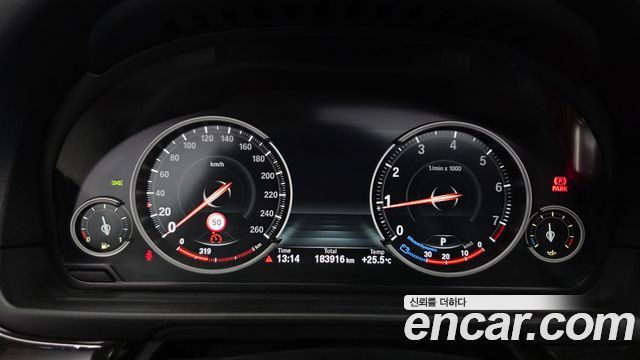BMW 5 Series (F10) 528i xDrive 2014 — фото 8