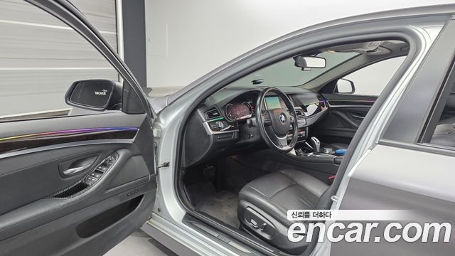 BMW 5 Series (F10) 528i xDrive 2014 — фото 10