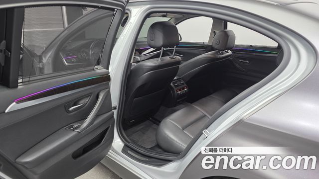 BMW 5 Series (F10) 528i xDrive 2014 — фото 11