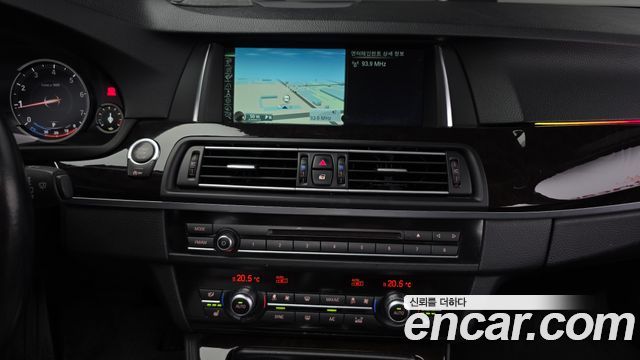BMW 5 Series (F10) 528i xDrive 2014 — фото 17
