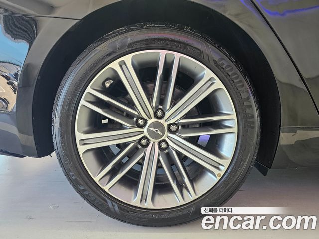 Genesis G80 3.3 GDI AWD Luxury 2017 — фото 5