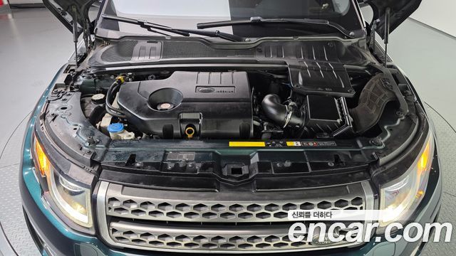 Land Rover Range Rover Evoque 2.0 TD4 HSE 2017 — фото 6
