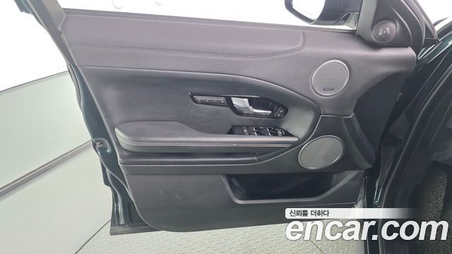 Land Rover Range Rover Evoque 2.0 TD4 HSE 2017 — фото 24