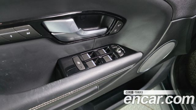 Land Rover Range Rover Evoque 2.0 TD4 HSE 2017 — фото 27