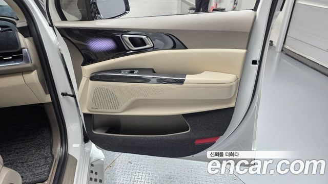 Kia Carnival (IV) Gasoline 9-Seater Hi-Limousine Signature 2023 — фото 31