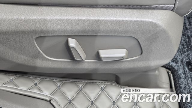 Kia Carnival (IV) Gasoline 9-Seater Hi-Limousine Signature 2023 — фото 35