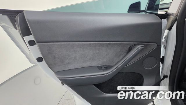 Tesla Model Y RWD 2023 — фото 25