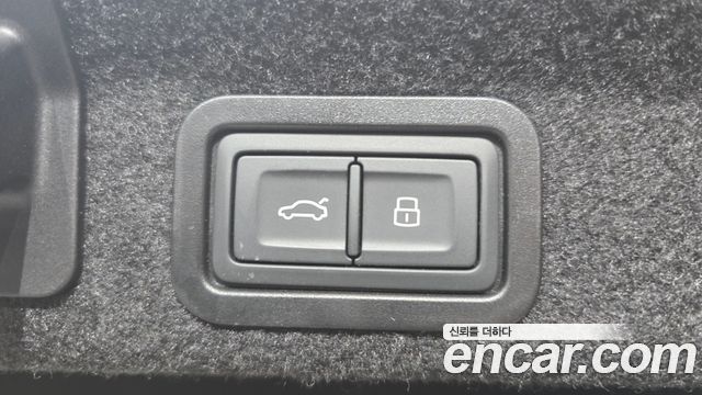 Audi A6 (C8) 45 TFSI Premium 2023 — фото 21
