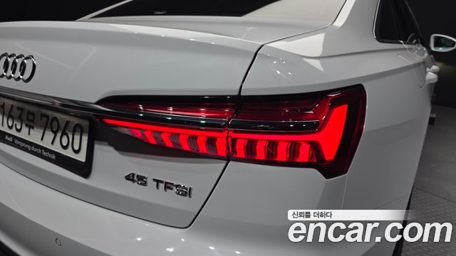 Audi A6 (C8) 45 TFSI Premium 2023 — фото 29