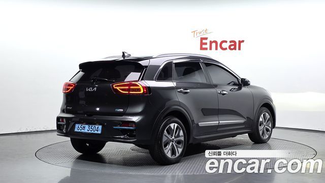 Kia Niro EV Noblesse 2022 — фото 2