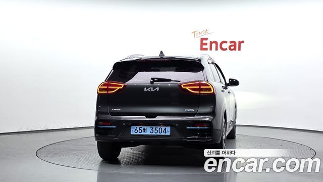 Kia Niro EV Noblesse 2022 — фото 4